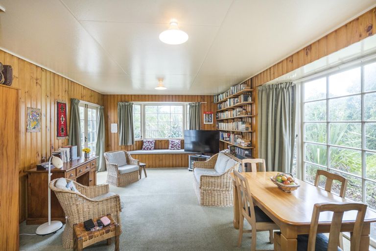 Photo of property in 40 Clifton Terrace, Fitzherbert, Palmerston North, 4410