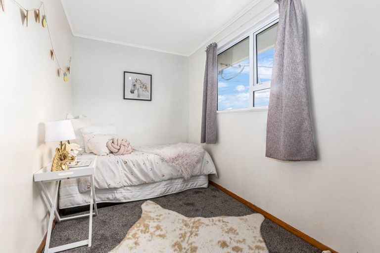 Photo of property in 25 Bell Street, Tawa, Wellington, 5028