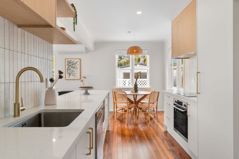 Photo of property in 134 Taikata Road, Te Atatu Peninsula, Auckland, 0610