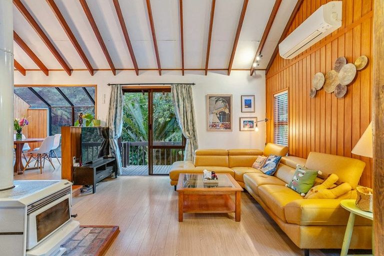 Photo of property in 8 Selwyn Avenue, Glen Eden, Auckland, 0602