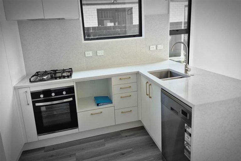 Photo of property in 21 Waikaha Street, Pokeno, 2472