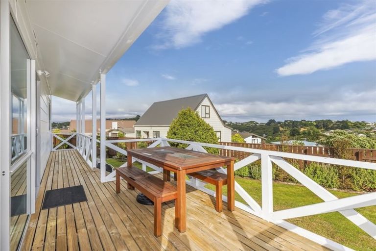 Photo of property in 88 Mercury Way, Whitby, Porirua, 5024