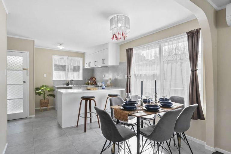 Photo of property in 72 Helena Street, Massey, Auckland, 0614