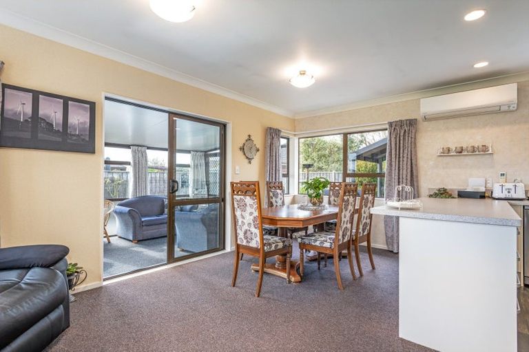 Photo of property in 19 Clearview Drive, Milson, Palmerston North, 4414