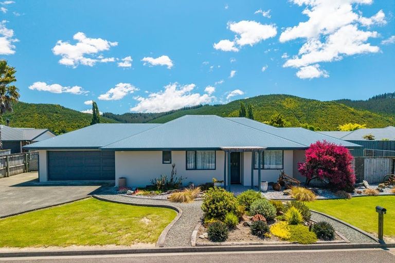 Photo of property in 2 Mayer Crescent, Wakefield, 7025