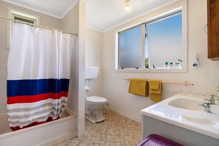 Photo of property in 25 Cureton Street, Morrinsville, 3300