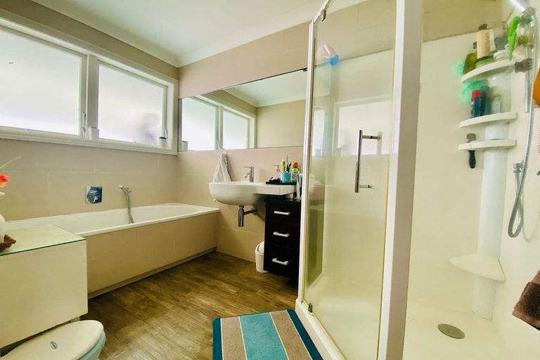 Photo of property in 104 Ti Rakau Drive, Pakuranga, Auckland, 2010