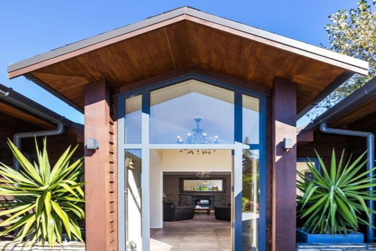 Photo of property in 74 Wakeman Road, Acacia Bay, Taupo, 3330