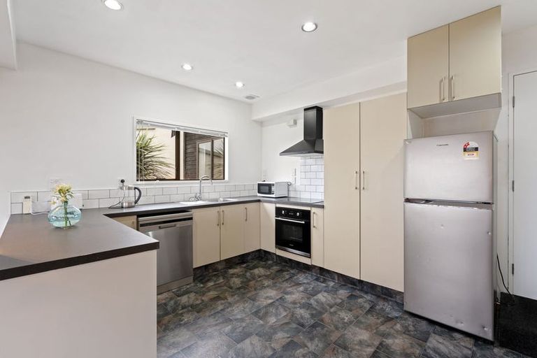 Photo of property in 21 Tweed Street, Kinmont Park, Mosgiel, 9024
