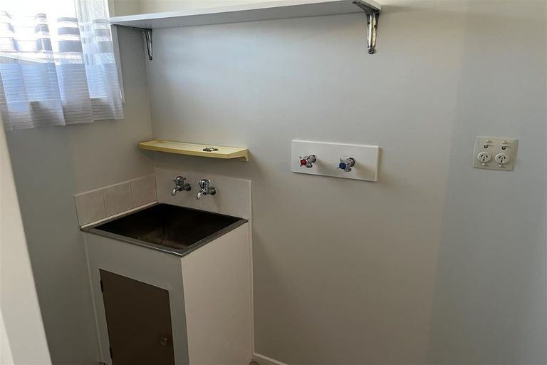 Photo of property in 1/7 James Condon Place, Redwood, Christchurch, 8051