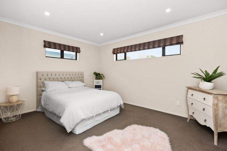 Photo of property in 15a Moeller Street, Taradale, Napier, 4112