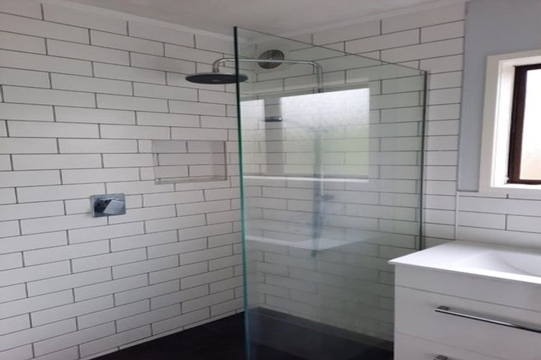 Photo of property in 1/17 Bayswater Avenue, Bayswater, Auckland, 0622