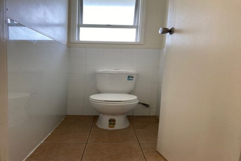 Photo of property in 15 Gardiner Grove, Mangere East, Auckland, 2024