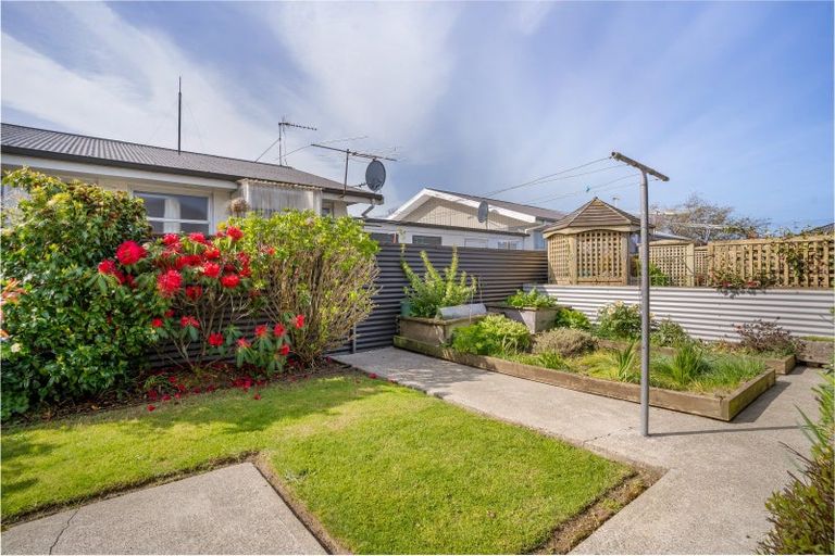 Photo of property in 98 Park Street, Winton, 9720