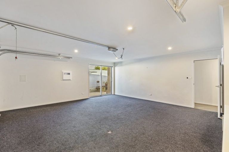Photo of property in 1 Howe Place, Upper Vogeltown, New Plymouth, 4310