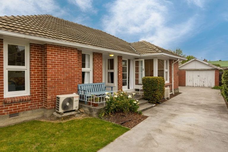 Photo of property in 8 Roslyn Avenue, Mairehau, Christchurch, 8052