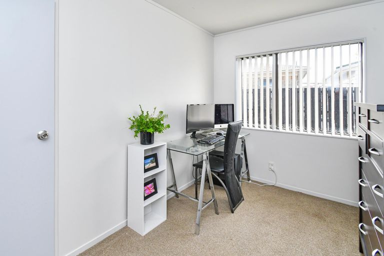 Photo of property in 27 Wakefield Road, Favona, Auckland, 2024