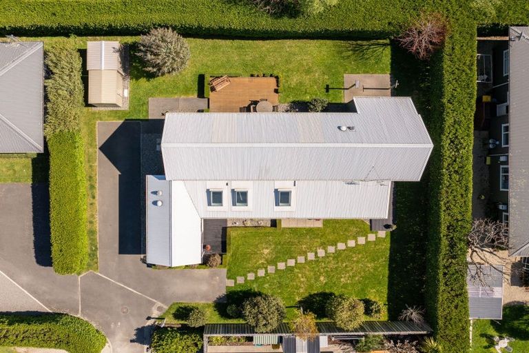 Photo of property in 12 Burgundy Drive, Martinborough, 5711