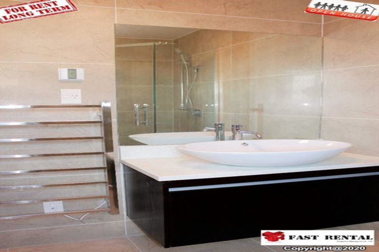 Photo of property in 52 Corricvale Way, Northcross, Auckland, 0630