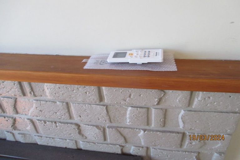 Photo of property in 77 Mcleod Road, Te Atatu South, Auckland, 0610