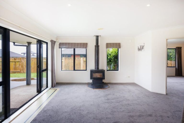 Photo of property in 186 Pacific Drive, Fitzherbert, Palmerston North, 4410