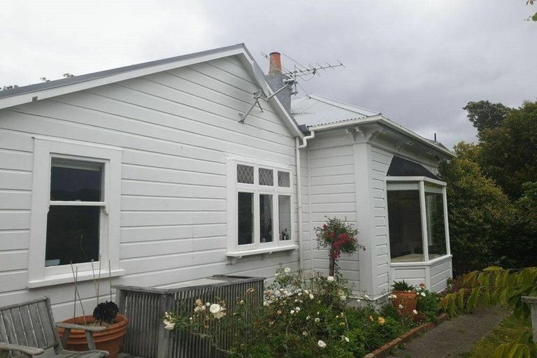 Photo of property in 6 Norfolk Street, Northland, Wellington, 6012