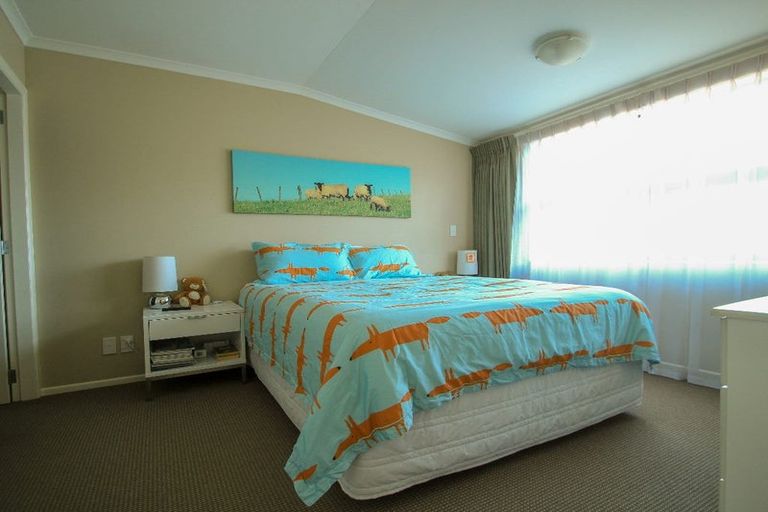 Photo of property in 153 Ohiro Road, Brooklyn, Wellington, 6021