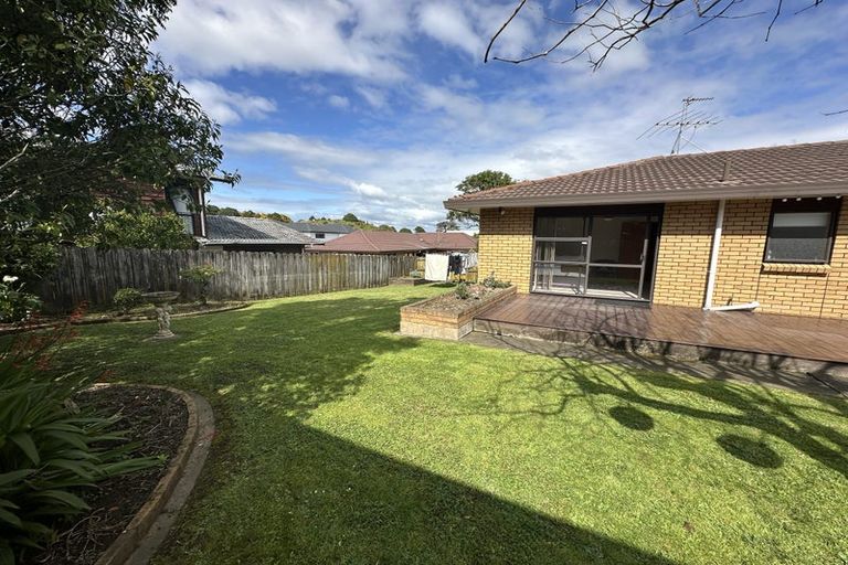 Photo of property in 54 Pigeon Mountain Road, Half Moon Bay, Auckland, 2012
