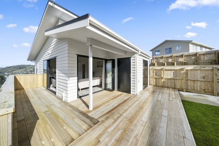 Photo of property in 18 Cathie Place, Karori, Wellington, 6012