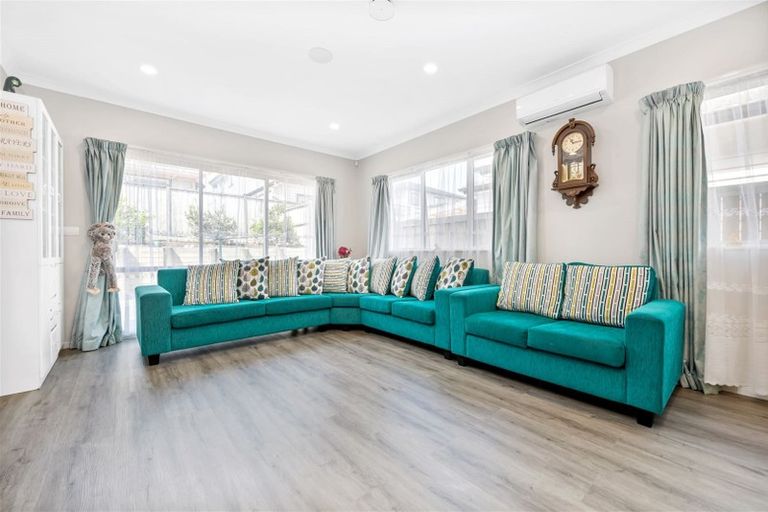 Photo of property in 7 Drumconnell Drive, Flat Bush, Auckland, 2019