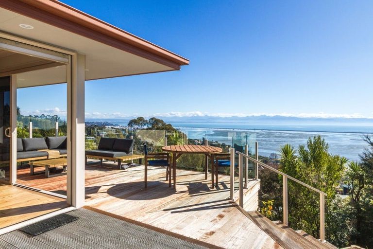 Photo of property in 5 Cape View, Atawhai, Nelson, 7010