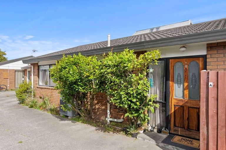 Photo of property in 96a Picton Avenue, Riccarton, Christchurch, 8011
