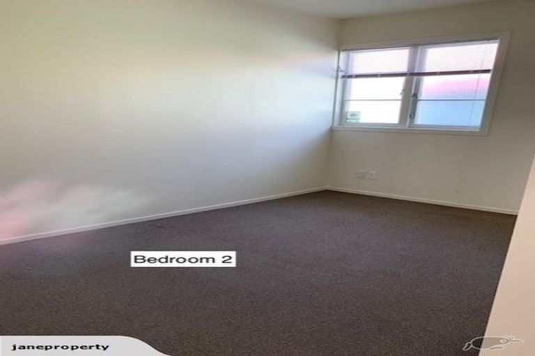 Photo of property in 12 Hugh Brown Drive, New Lynn, Auckland, 0600