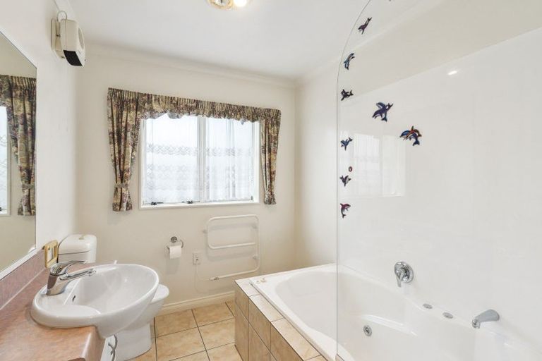 Photo of property in 181 Langdale Avenue, Paraparaumu, 5032