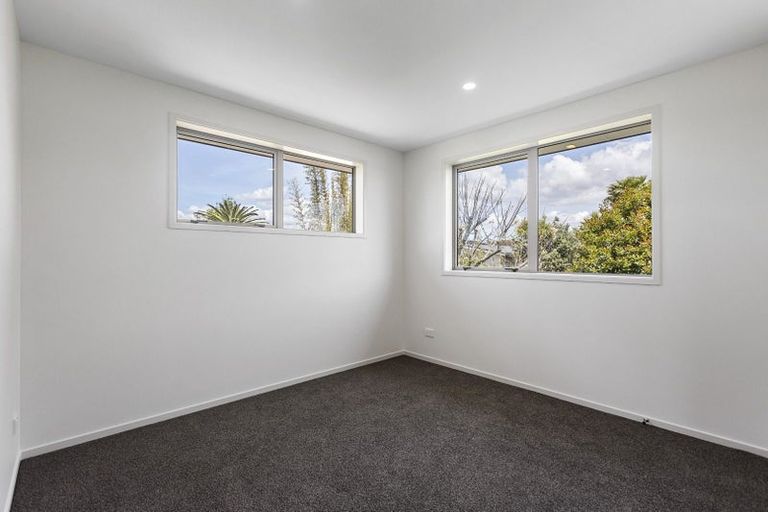 Photo of property in 47c Lynwood Road, New Lynn, Auckland, 0600