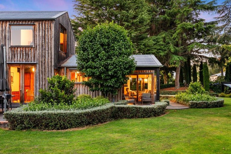 Photo of property in 16 Miller Street, Otane, 4202