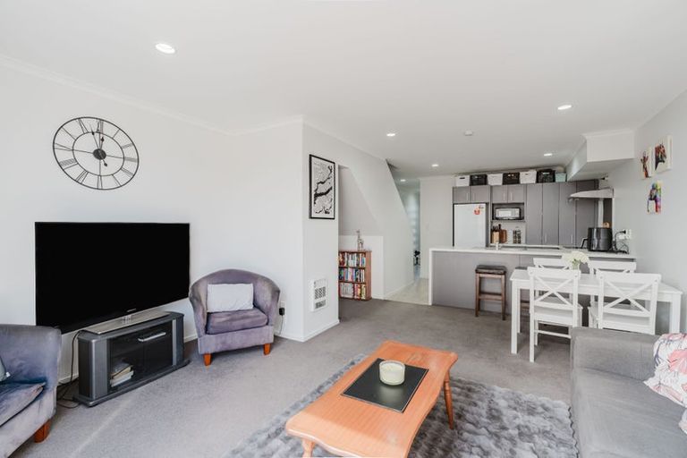 Photo of property in 9d Denver Place, Hamilton East, Hamilton, 3216