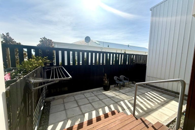 Photo of property in 2/79 Beachville Road, Redcliffs, Christchurch, 8081