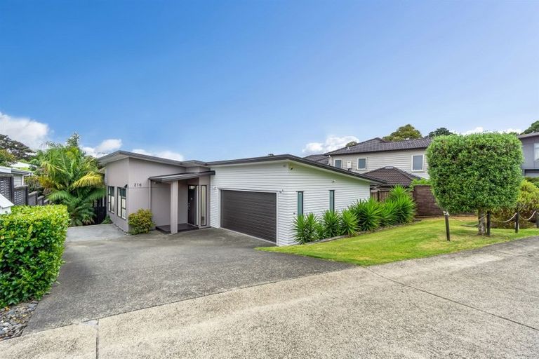 Photo of property in 216 Greenhithe Road, Greenhithe, Auckland, 0632