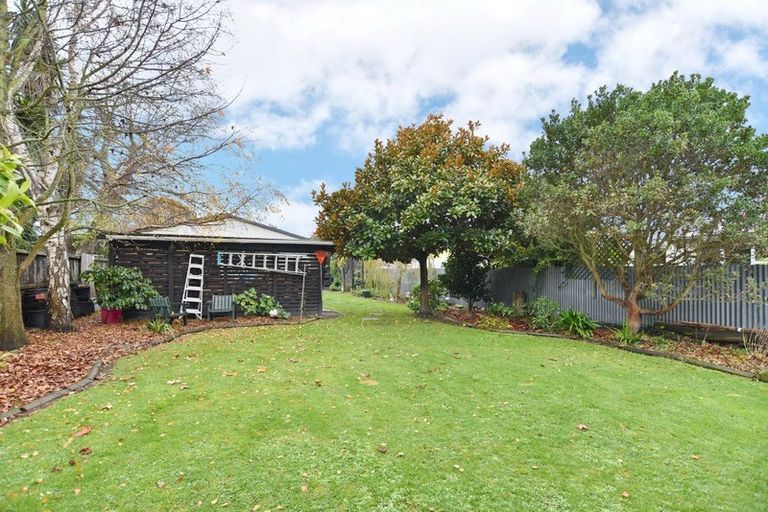 Photo of property in 100 Edward Avenue, Edgeware, Christchurch, 8013