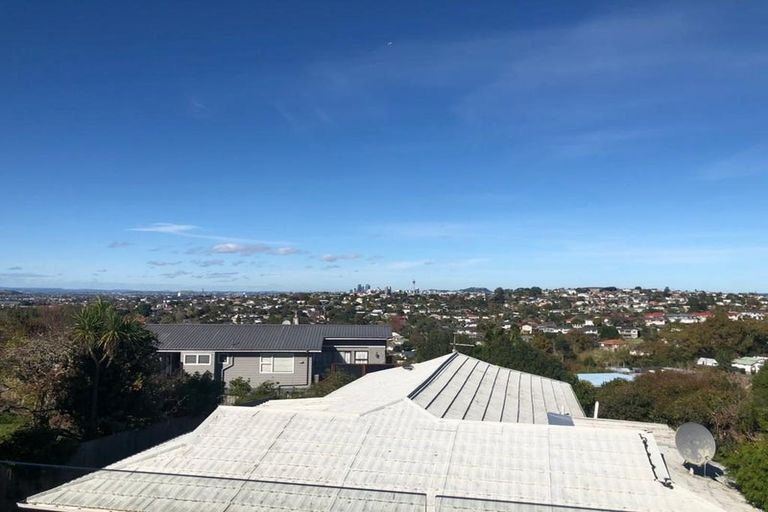 Photo of property in 103 Coronation Road, Hillcrest, Auckland, 0627