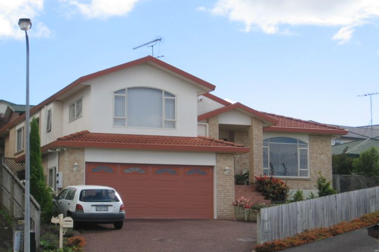 Photo of property in 11 Ryden Place, Glen Eden, Auckland, 0602