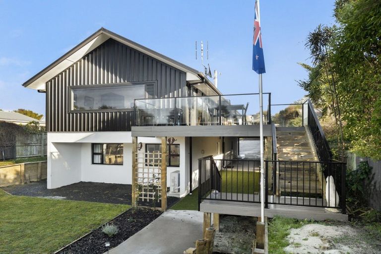 Photo of property in 144 Moturata Road, Taieri Beach, Taieri Mouth, 9091