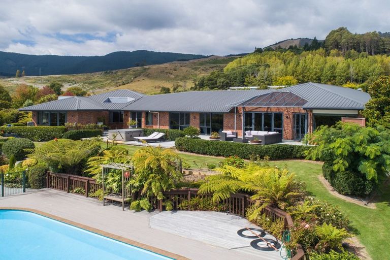 Photo of property in 16 Highfield Grove, Richmond, 7020