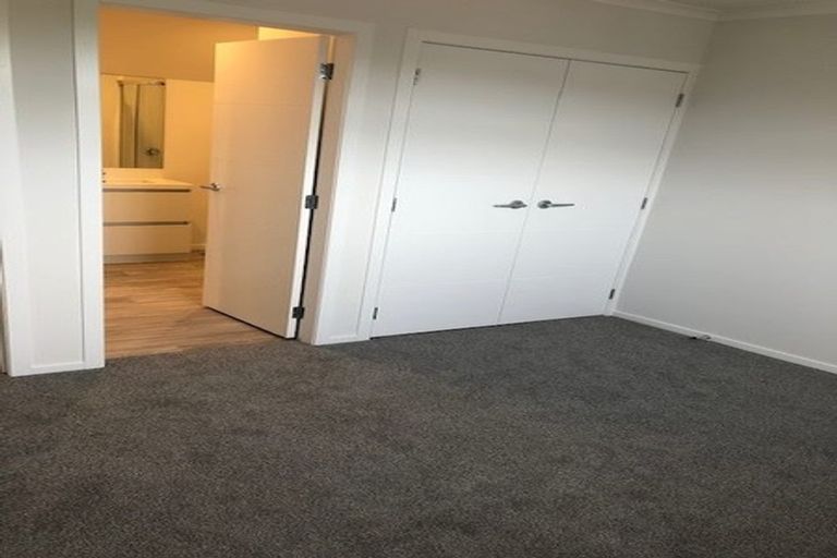 Photo of property in 27u2 Seddon Road, Frankton, Hamilton, 3204
