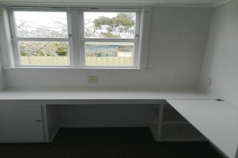 Photo of property in 2 Nield Road, Manurewa, Auckland, 2102