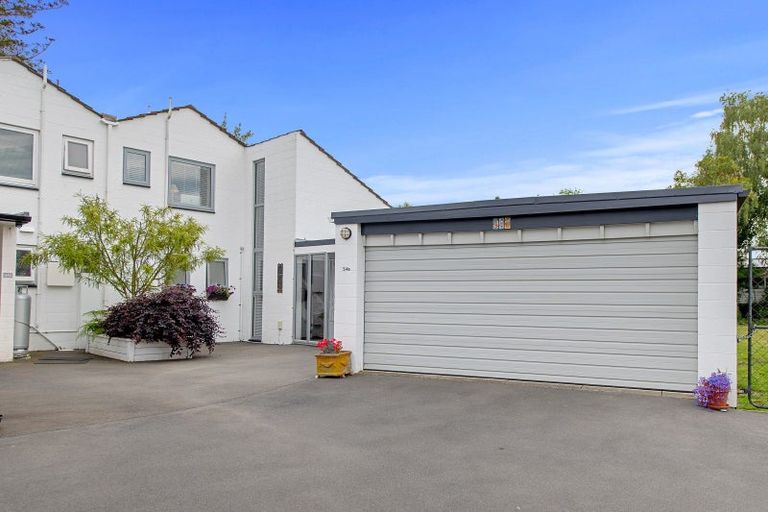 Photo of property in 54 Clyde Road, Ilam, Christchurch, 8041