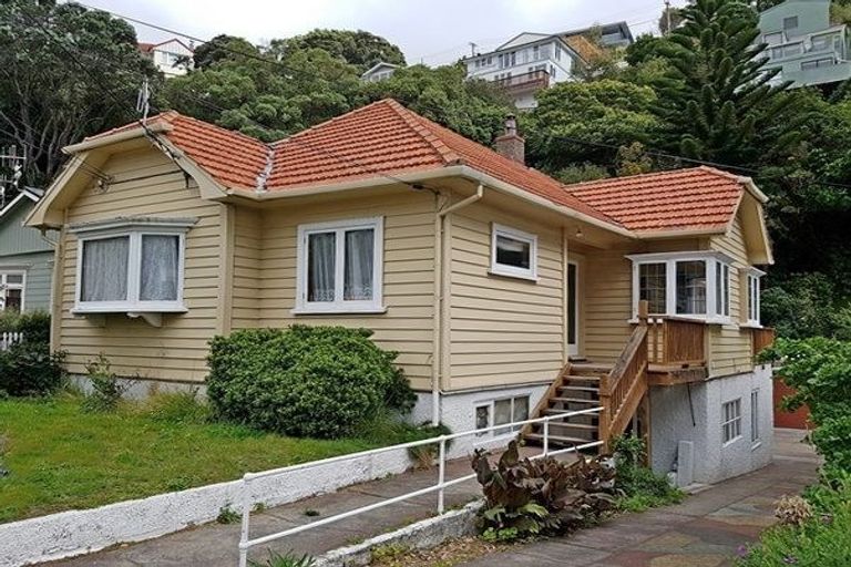 Photo of property in 54a Ferry Street, Seatoun, Wellington, 6022