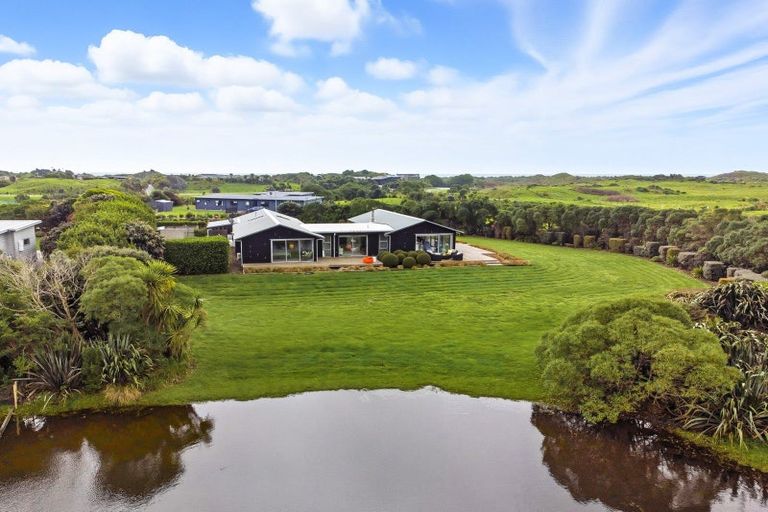 Photo of property in 34 Pairuku Lane, Peka Peka, Waikanae, 5391