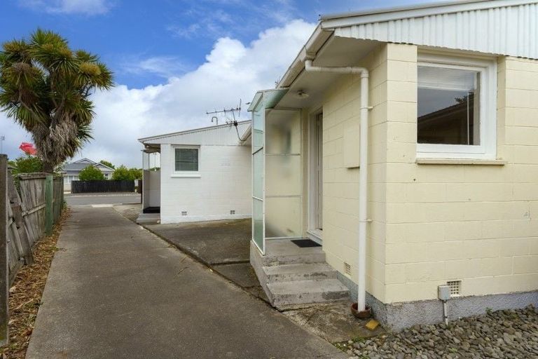 Photo of property in 2/108 Cranford Street, St Albans, Christchurch, 8014